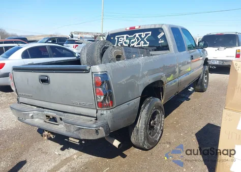 2001 Chevrolet Silverado 1500 Ls z USA, uszkodzony, nr VIN 2GCEK19T111158582